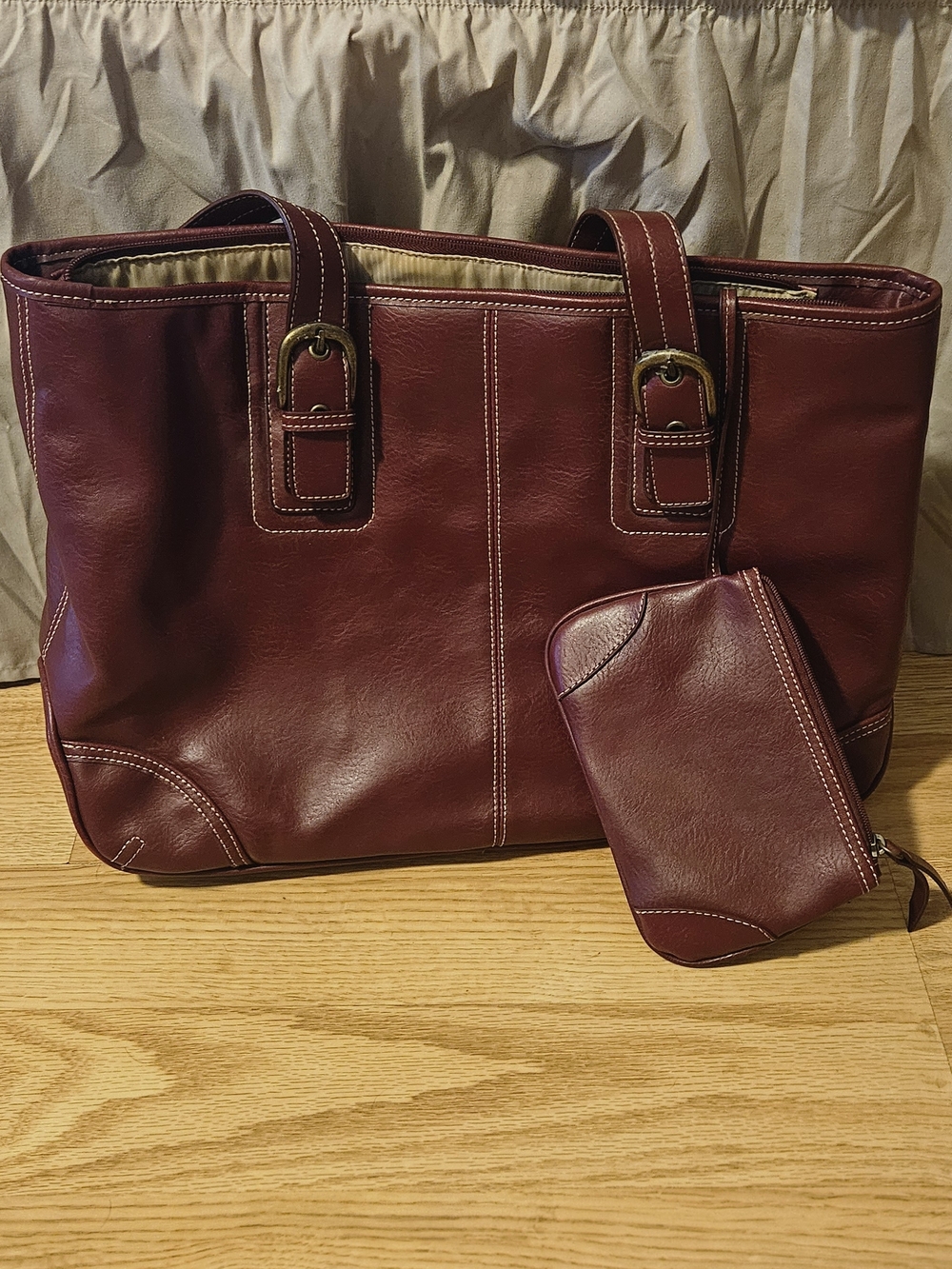 Franklin Covey Burgundy Leather Tote with Wristlet